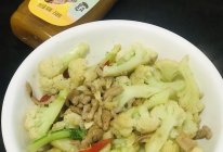 #让每餐蔬菜都营养美味#松茸鸡汁炒白花菜的做法