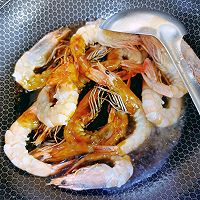 5分钟快手美食-茄汁大虾的做法图解4