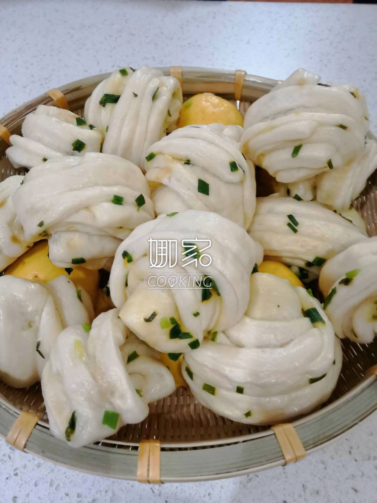 香葱不变色的葱油花卷的做法
