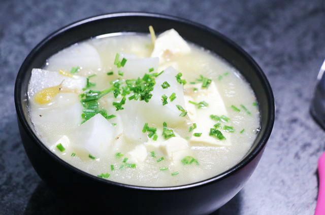 萝卜豆腐汤 宝宝营养辅食，营养又暖胃的做法
