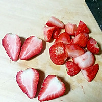 酸甜可口草莓酱的做法图解2