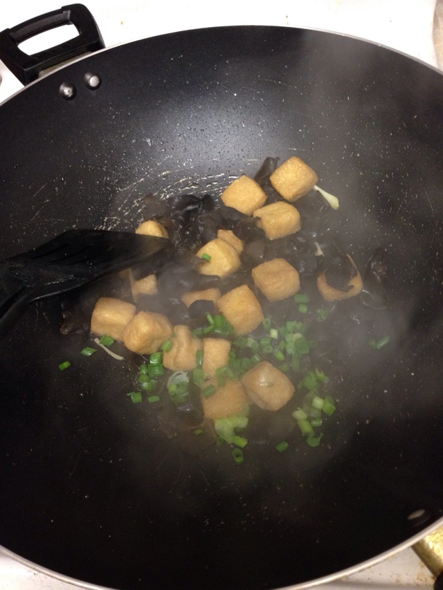 木耳豆腐泡