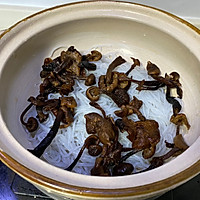 小鸡炖蘑菇(东北宴客菜) #东古525掌勺节#的做法图解6