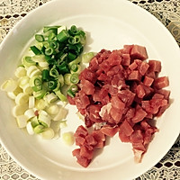 牛肉疙瘩丝的做法图解2