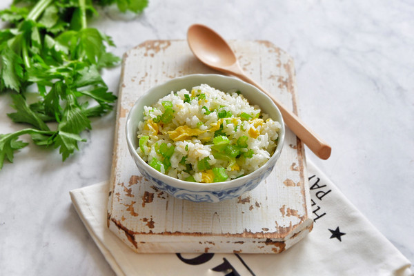 西芹蛋炒饭