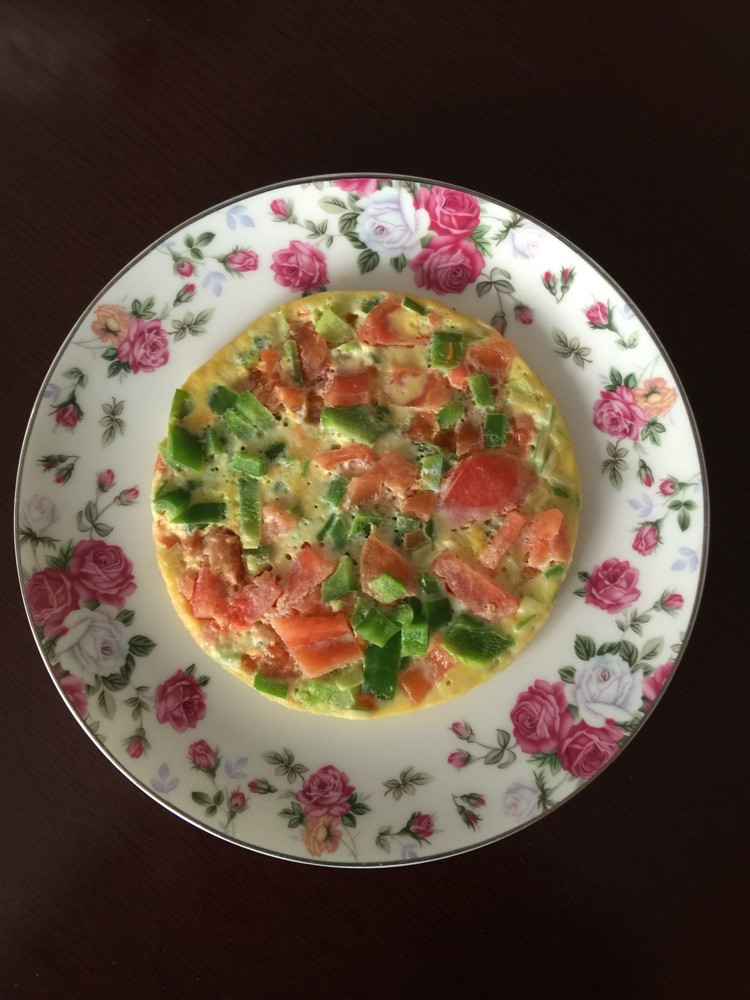 西红柿青椒煎鸡蛋饼的做法