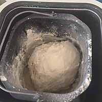 红枣花型面包的做法图解1