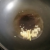 腊鸭炒蒜苔的做法图解2