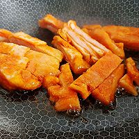 蒜香豆豆焖鸡肉的做法图解1