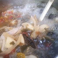 酸萝卜鸭掌汤的做法图解7