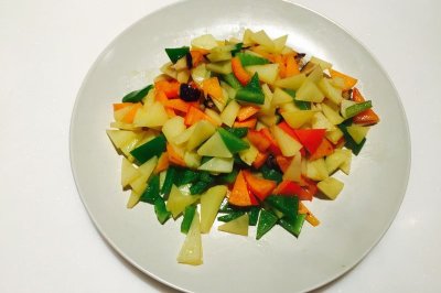 三角蔬菜丁