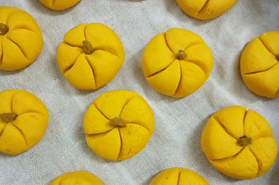 南瓜豆沙饼