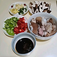 香菇猪蹄，汤汁饭扫光的做法图解1