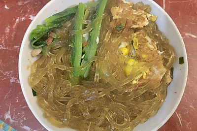 鸡汤煮红薯粉