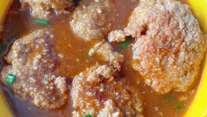 红烧肉丸子