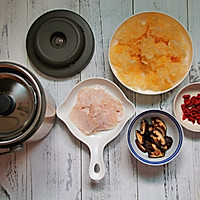 滑肉银耳汤的做法图解1