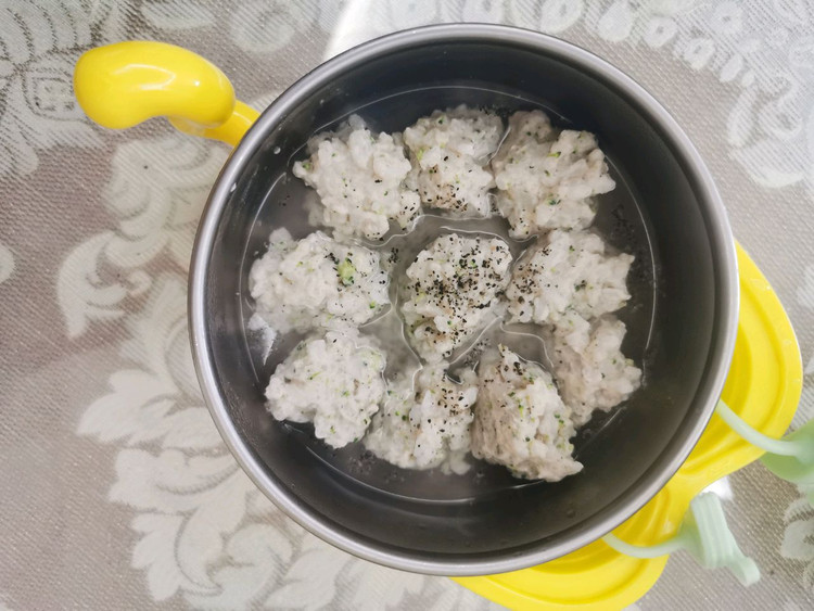 大米鲜肉蔬菜丸子的做法