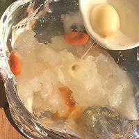 桃胶皂米银耳汤的做法图解7