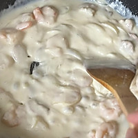 超浓郁奶油虾仁焗饭的做法图解4