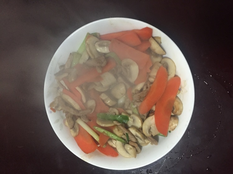 蘑菇炒肉丝的做法图解8