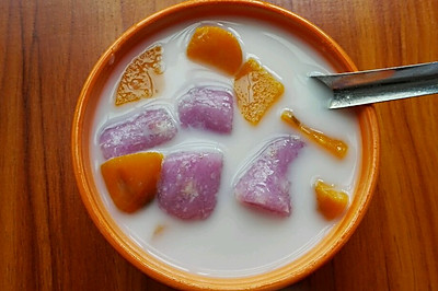 紫淮山红薯加奶糖水