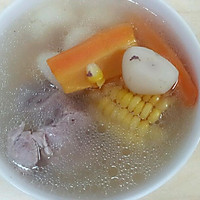 玉米红萝卜马蹄大骨汤的做法图解3