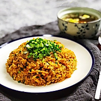 还原《侠饭》焦香酱油蒜味炒饭的做法图解14