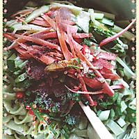 油泼菠菜面的做法图解4