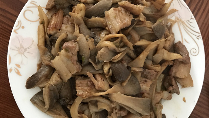 蘑菇炒肉