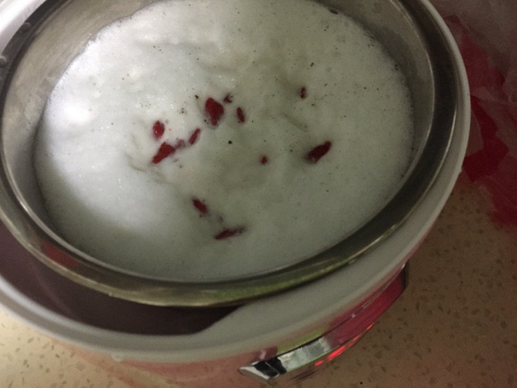 140卡的葛根双耳牛奶羹（低卡）的做法图解2