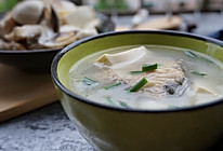 白贝鱼头豆腐汤的做法