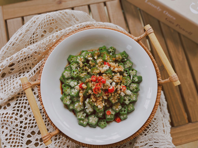 10分钟快手菜【蒜蓉蒸秋葵】的做法