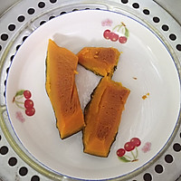 五个月辅食《南瓜糊糊》的做法图解1