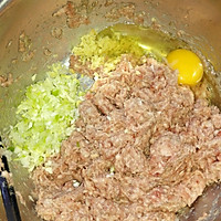 清炖狮子头的做法图解2