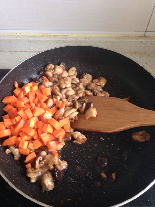 香菇鸡肉萝卜饭的做法图解9