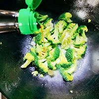 #李锦记X豆果 夏日轻食美味榜#蒜香轻食西兰花的做法图解7