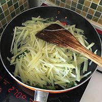 尖椒土豆丝的做法图解5