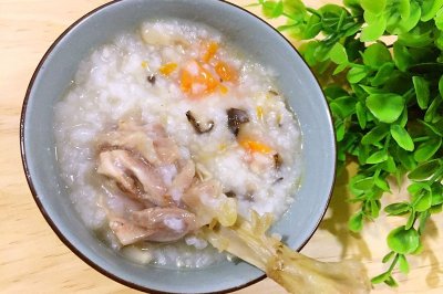 宝宝辅食--香菇胡萝卜鸡腿粥