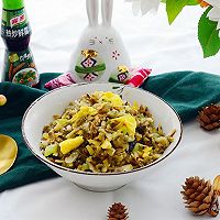 鸡蛋热炒鲜味槐花#鲜香滋味，搞定萌娃#的做法图解18