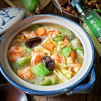 清热低脂，美味养生的的丝瓜鲜虾煲，全家都爱吃！的做法图解16