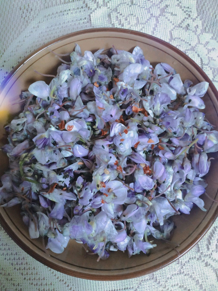 凉拌紫藤花的做法