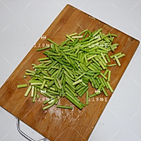 酱油蒜薹的做法图解2