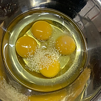 鱼籽煎蛋的做法图解3