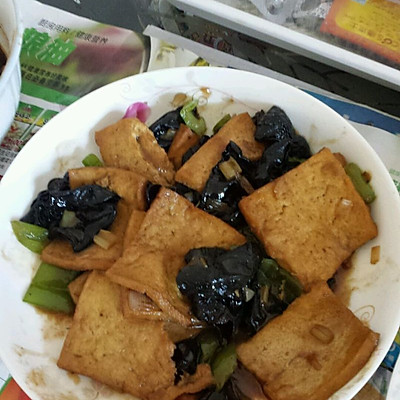 木耳炒豆腐