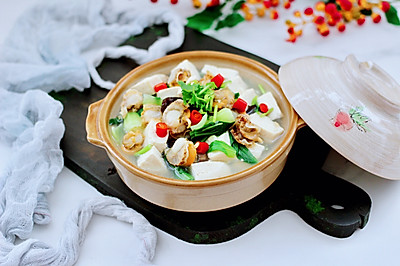 鲜嫩爽滑的海鲜木耳豆腐羹