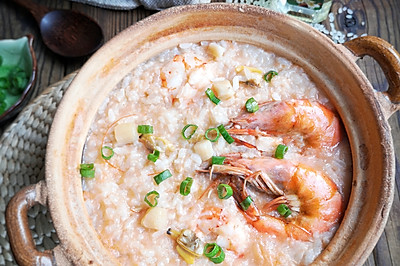 白粥喝腻了，试试这道鲜香浓稠又营养海鲜粥，简单几步就能搞定