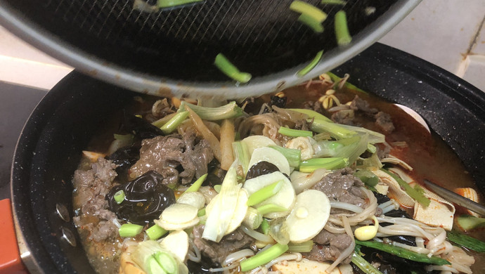 水煮白牦牛肉片薯条