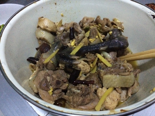 云南黄闷鸡