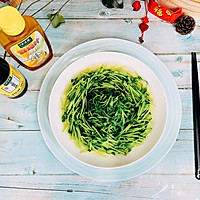 香油鸡汁豆苗旋的做法图解11