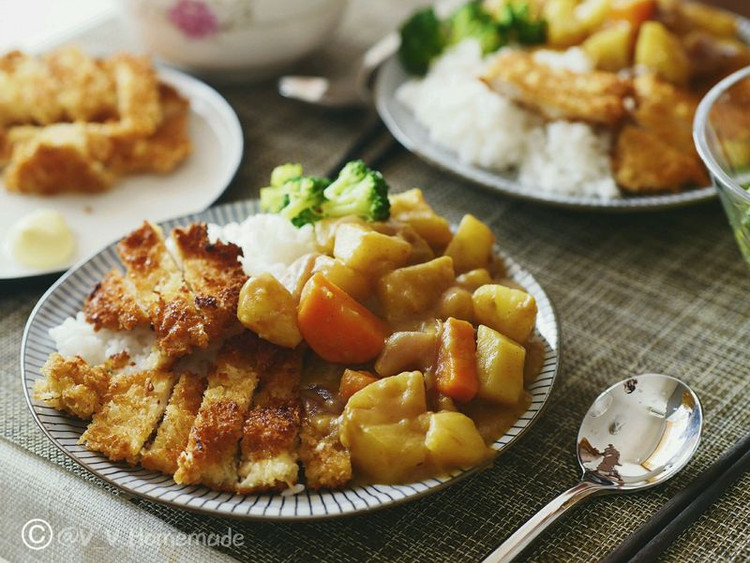 咖喱鸡排饭【炸鸡排】的做法